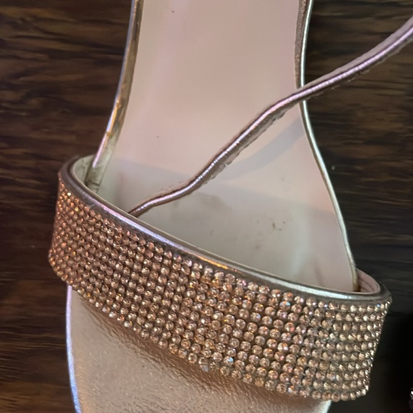 Bamboo rose gold heels. Size 6 - Picture 6 of 8